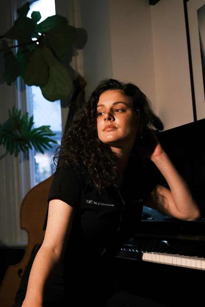 Cynthia Tauro - Jazz Pianist and Vocalist